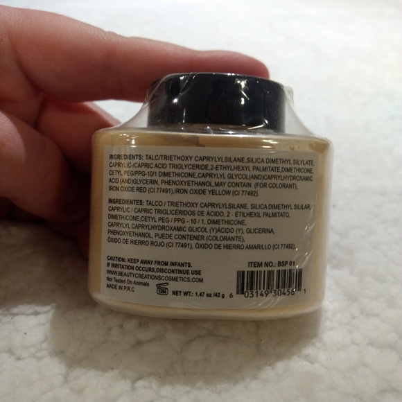 Banana Setting Powder - Picture 3 of 4